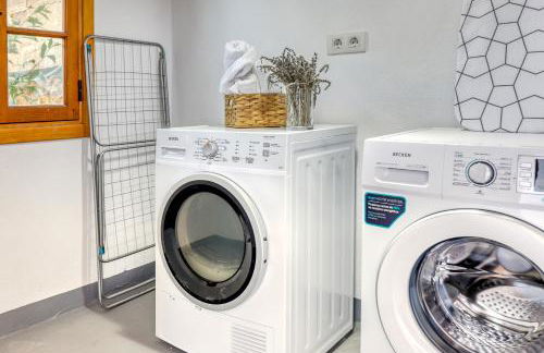 Spacious Home with Tropical Garden, BBQ, Near Seaside - Foto 30