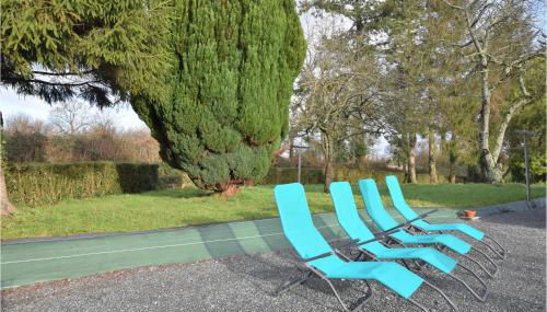 4 Bedroom Cozy Home In Montsenelle - Foto 2