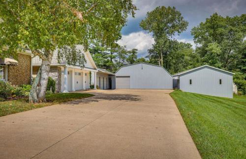 Dalton Retreat w Deck, Fire Pit and 6 Smart TVs - Foto 33