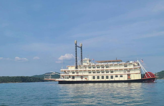 Romantic Lake Haven - Couples' Cabin - Foto 35