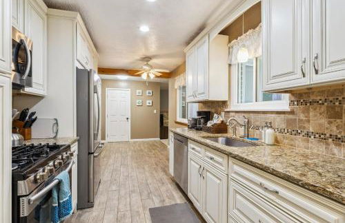 CVNP Winter Getaway - 5 mins to Boston Mills Ski - Foto 3