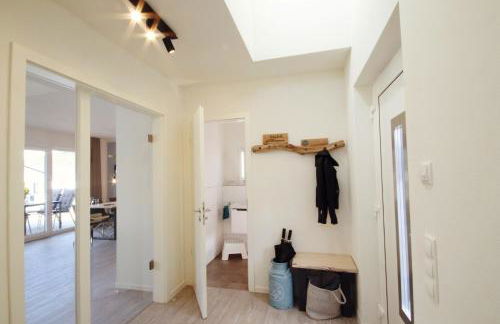 FerienHAUS Marta am Diemelsee im Sauerland mit eigener Sauna, Garten, Terrasse, Balkon und Blick auf den See - Foto 15