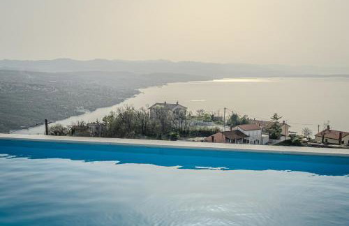 Nachhaltige Wellnessauszeit mit Traumblick, Pool, Sauna, Whirl-Wanne - Foto 9