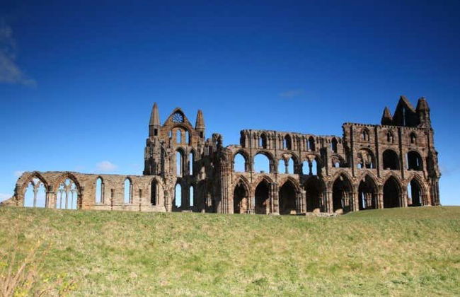 Entrada a la abadía de Whitby - Foto 3