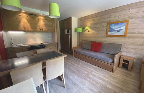 Chalet centre La Tania, skis aux pieds, parking et animaux admis - FR-1-513-78 - Foto 3