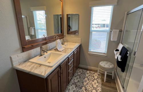 Monte Vista Village Resort Mesa 3 Bed 2 Bath Age Restricted Must be 55 or more - Photo 24