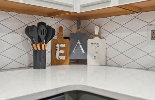 Spacious 4BR Retreat in Vibrant Smyrna Near Lakes - Foto 17