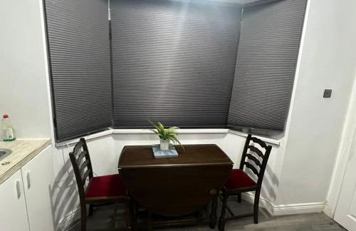 Femros Apartments, 15mins to city center. - Foto 33