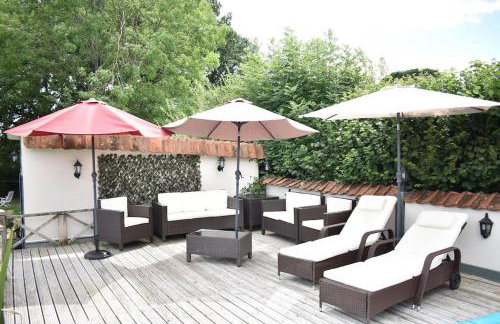 Country House - Pool Jacuzzi - Perfect for Celebrations, Work People - Foto 12