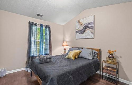 Spectacular Quiet Townhome with Modern Comfort - Foto 2