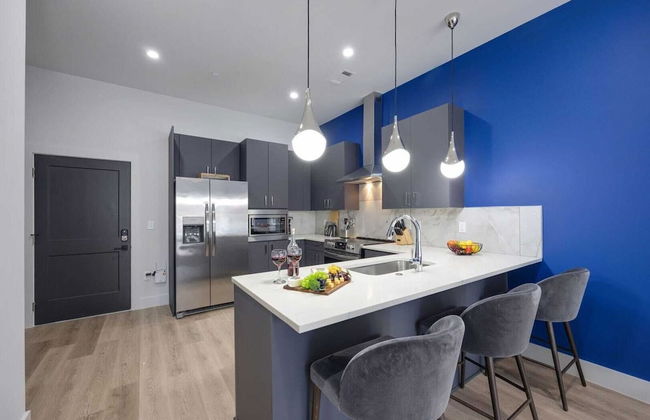 2 Modern Apartments in Heart of Midtown, Walkable Location Patio, Pool & Gym - Foto 25