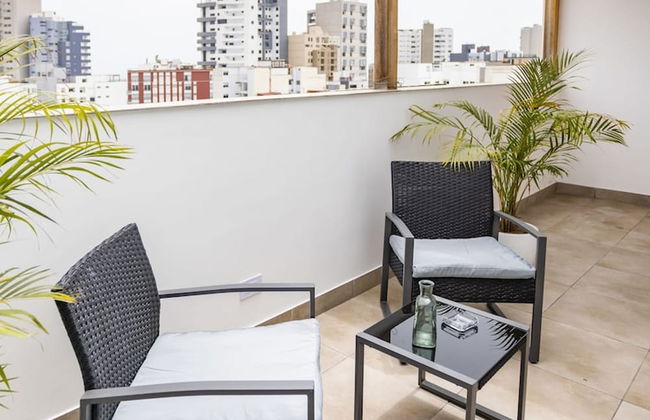 w Great 3BR Duplex With Terrace in Miraflores - Foto 8