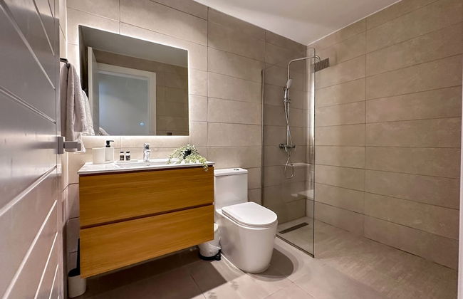 4 Bedroom Beach Penthouse w Private Rooftop - Foto 53