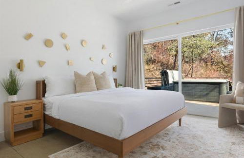 Heated Hydro Pool -Spa - Plunge - Luxe AVL Retreat - Foto 14