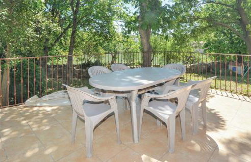 3 Bedroom Gorgeous Home In Barjac - Photo 16