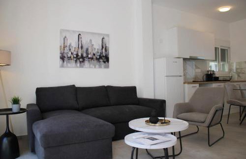 ARIS Urban Gazi - Foto 2