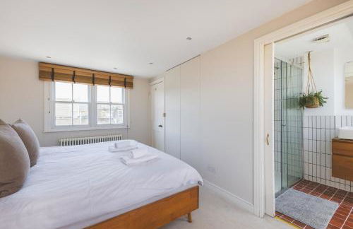 Modern Comforts in a Designer Home - Photo 9