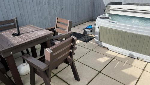 Gamekeepers Cottage - Hot Tub, 2 bed, sleeps 4, private patio, AC, stunning views - Foto 4