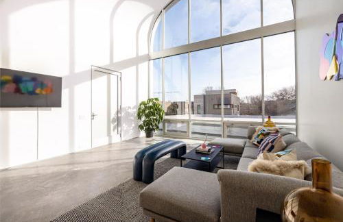 Spacious World Cup Loft - Prime Location - Foto 1