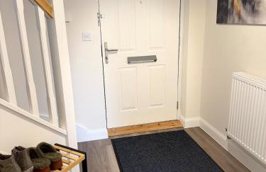 Stylish 3 bed house in Bedford perfect for Contractors and families - Foto 17