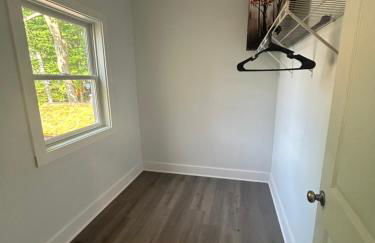 NEW 3 bedroom - Thoroughbred Farm & Lake Views! - Foto 17