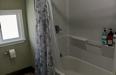 Cozy Updated 3-BR apartment near Peace Bridge - Foto 7