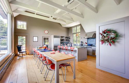 Group-Friendly Newbury Stunner Home Gym, Hot Tub! - Foto 7