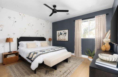 Heated Pool, Game Room, Outdoor Movies, Mins to Downtown, Sleeps 14 - Foto 26