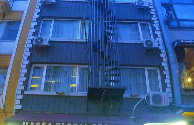 MASSA SUIT - Photo 19