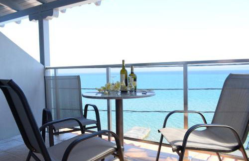 Myrto Rooms - Photo 8