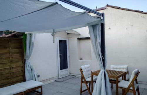 Un nid sur les toits avec terrasse - Photo 27