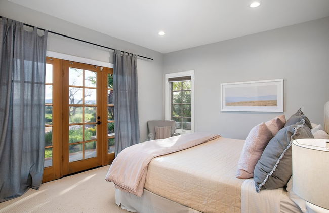 Wellsona Vineyard Retreat Pool Hot Tub Views Main Home Guest Home - Photo 23