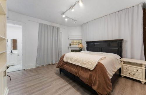 1734 Comfort Stay, 2 Bedrooms, 2 Bath with Kitchen & Wi-Fi - Foto 11