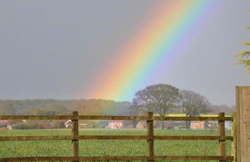 The Hayloft at Oakwood Barn - Photo 2