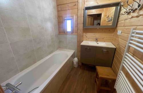 La joue du loup Bord des pistes - Chalet en bois de charme pour 10 personnes - Photo 20