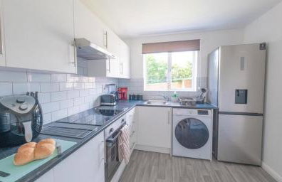 Sleeps 5 - Private Garden- Free Parking - Foto 4