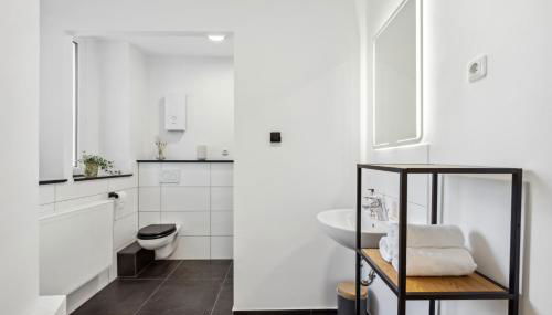 Mark 51-7 - Workplace - Netflix - Washer Dryer - Modern Design - Foto 4, Shower