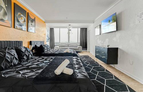 Spacious Beach Retreat | Oceanfront Pool & Tiki - Foto 10