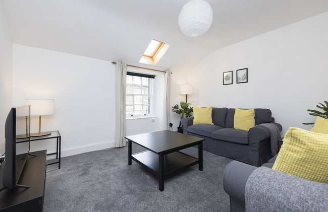 JOIVY Beautiful 2-Br Mews Home, Near Princes Street - Foto 22