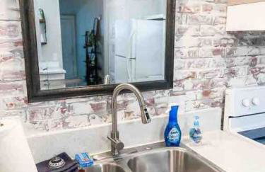 Renovated Bungalow Getaway - Foto 67