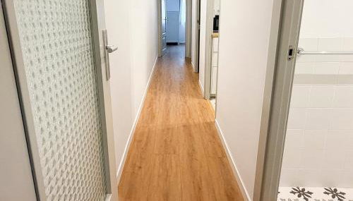 Apartamento reformado de 3 habitaciones en Sagrada Familia - Photo 2