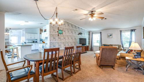 5 Mi to Homosassa Springs Park Home with Yard! - Foto 2