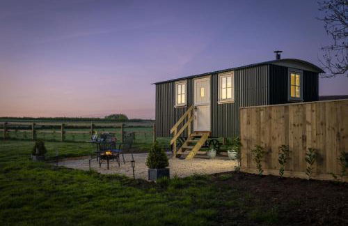 The Cotswold Nest - Photo 1