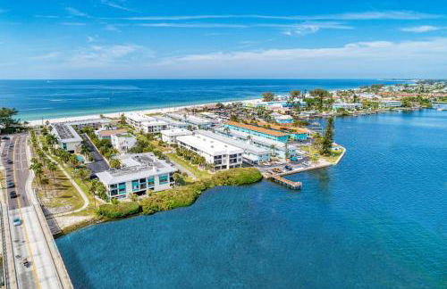 Absolute Anna Maria-Private Beach Access-Heated Pool-Water Views From Every Room - Foto 54