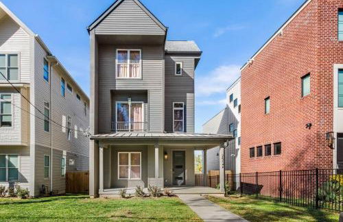 Ultimate Bach 10min to DT IG Walls Every Room - Foto 43