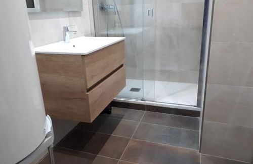 Beautiful Apartment on Las Ramblas with Port views - Photo 34