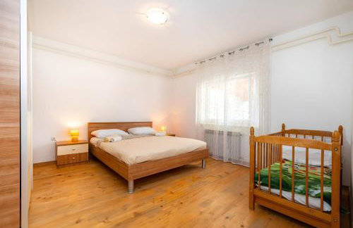 Spacious Holiday Home Joy with pool and playground, Suhovare - Foto 39