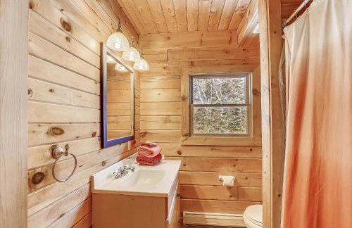 Aspen's Run: 3 br log cabin, wood stove, deck, firepit, window a/c by Stowe Country Homes - Foto 10