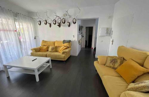 Chalet con piscina privada, parking y zona BBQ - Foto 15