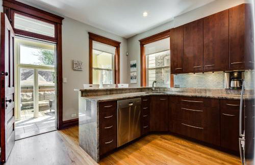 Garage Parking! Walk to Logan Square Station Plus Great Local Restaurants and Bars - Foto 14